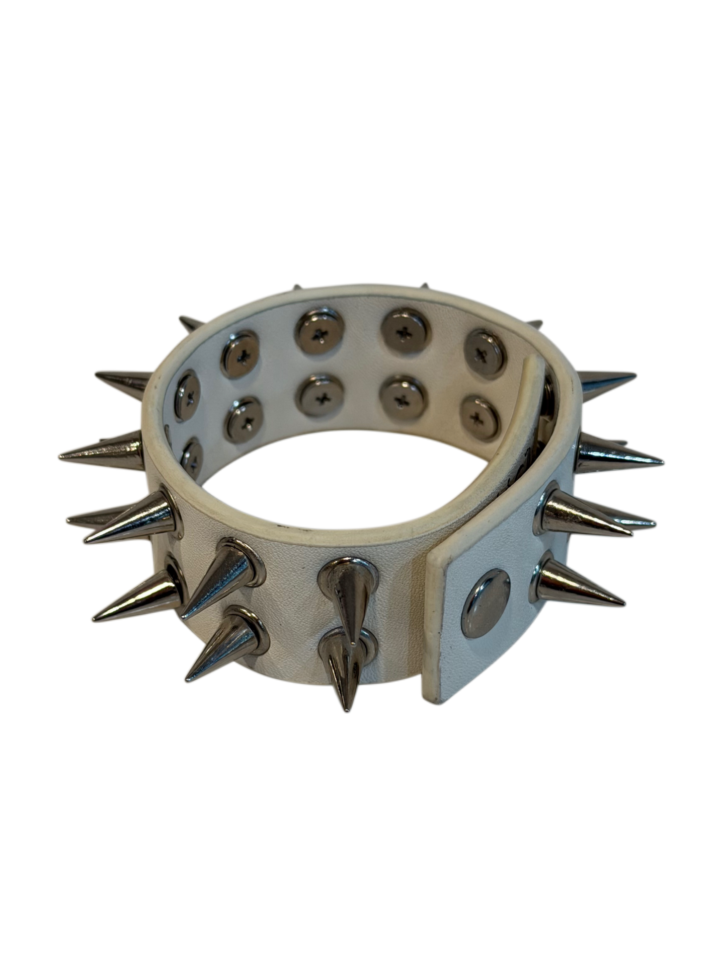 LEATHER SPIKED GROMMET BRACELET (WHITE)