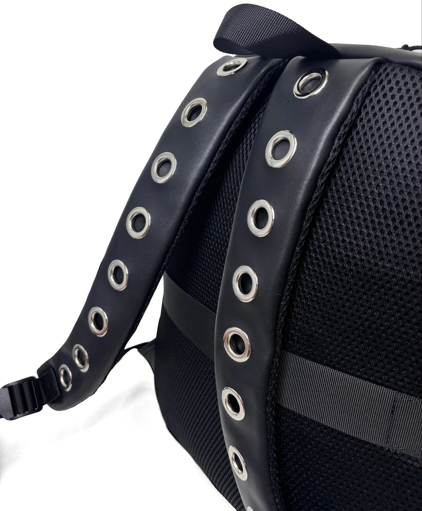 LEATHER GROMMET BACKPACK (BLACK)